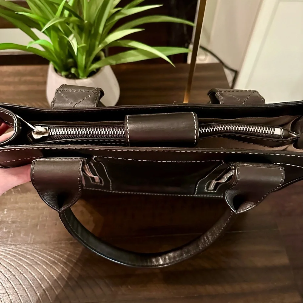 LIKE‎ NEW!! Michael Kors Black Aviator Tote - Picture 12 of 15